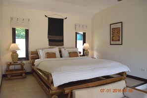 Villa, 3 Schlafzimmer, Nichtraucher, Küche | 3 Schlafzimmer, individuell dekoriert, Bügeleisen/Bügelbrett