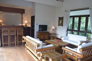 Villa, 3 Bedrooms, Non Smoking, Kitchen | Living room | Flat-screen TV - 3 Bedroom pool villa 2 SDV023-By Samui Dream Villas (Koh Samui)