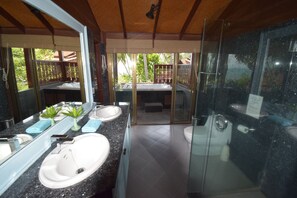 Bathroom - 3 Bedroom Beach Front Villa with Private Pool - P3 SDV026-By Samui Dream Villas (Koh Samui)