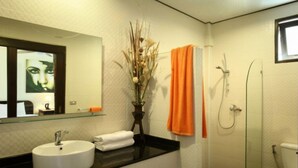 A bathroom with a round sink, a glass shower enclosure, and a toilet. - 8 Bedroom Sea Front Twin Villa Koh Phangan SDV231/234-By Samui Dream Villas  (Ko Pha-ngan)