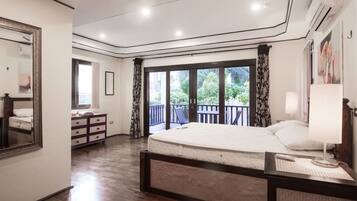 Villa, Multiple Bedrooms, Non Smoking, Kitchen | Individually decorated, desk, free WiFi