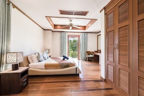 วิลล่า, หลายห้องนอน, ปลอดบุหรี่, ห้องครัว | 5 ห้องนอน, ห้องพักตกแต่งอย่างมีเอกลักษณ์, โต๊ะทำงาน, Wi-Fi ฟรี