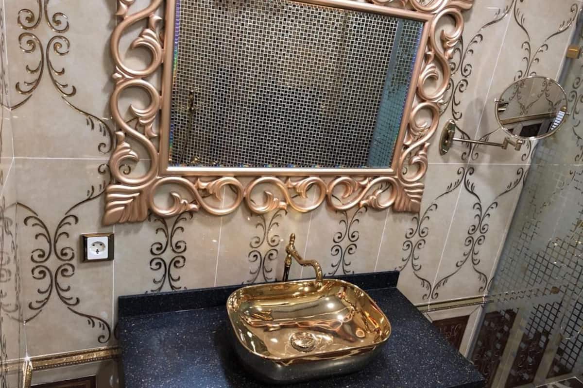 elite apartment | bathroom | shower, rainfall showerhead, free toiletries, hair dryer