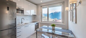 Lakeview Panorama Penthouse with Washer,  Dryer & super fast Internet