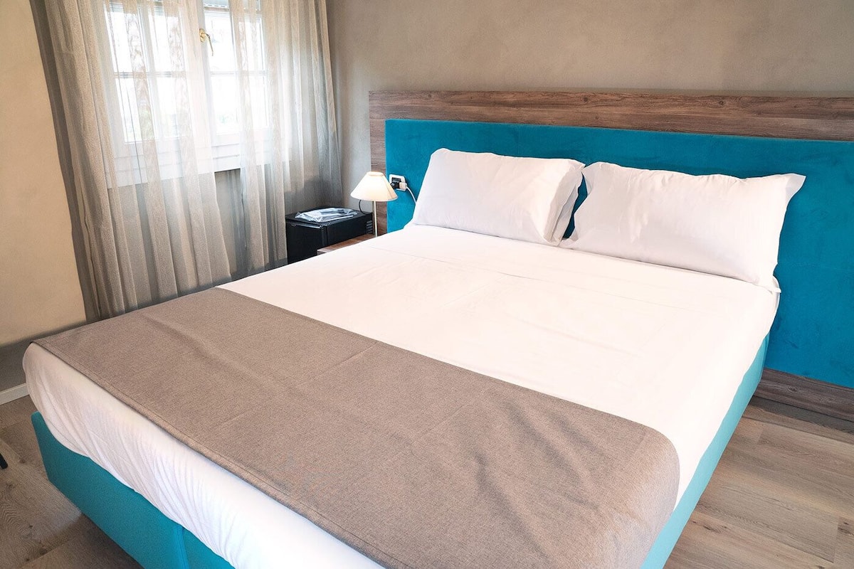 basic double or twin room, hill view | 1 bedroom, minibar, free wifi