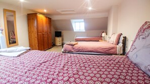 House, 3 Bedrooms | 3 bedrooms, free WiFi, bed sheets