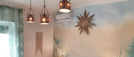 Double Room (Tropical) | Individually decorated, individually furnished, free WiFi