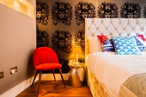 Luxury-Apartment, 2 Schlafzimmer | 2 Schlafzimmer, individuell dekoriert, individuell eingerichtet