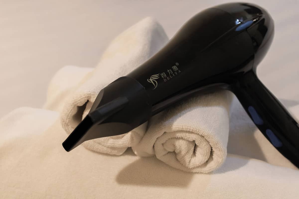 shower, free toiletries, towels, soap