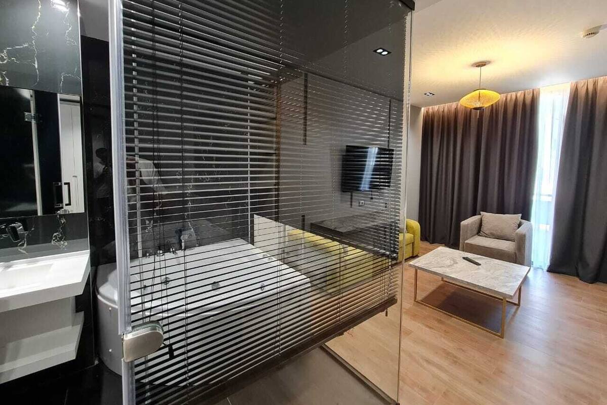 Minibar, desk, soundproofing, free cots/infant beds