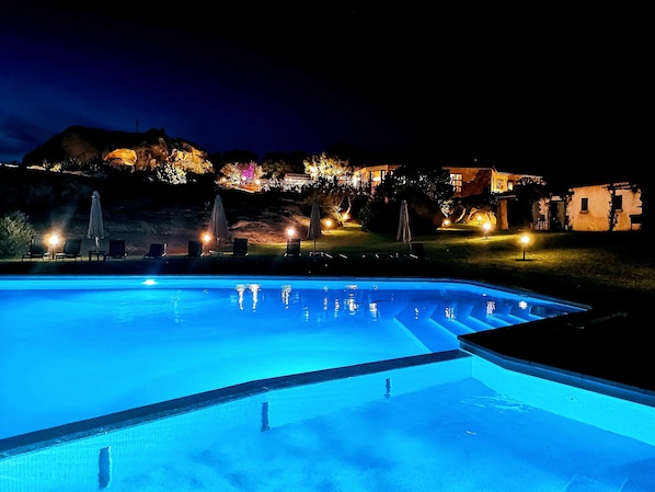 Seasonal outdoor pool