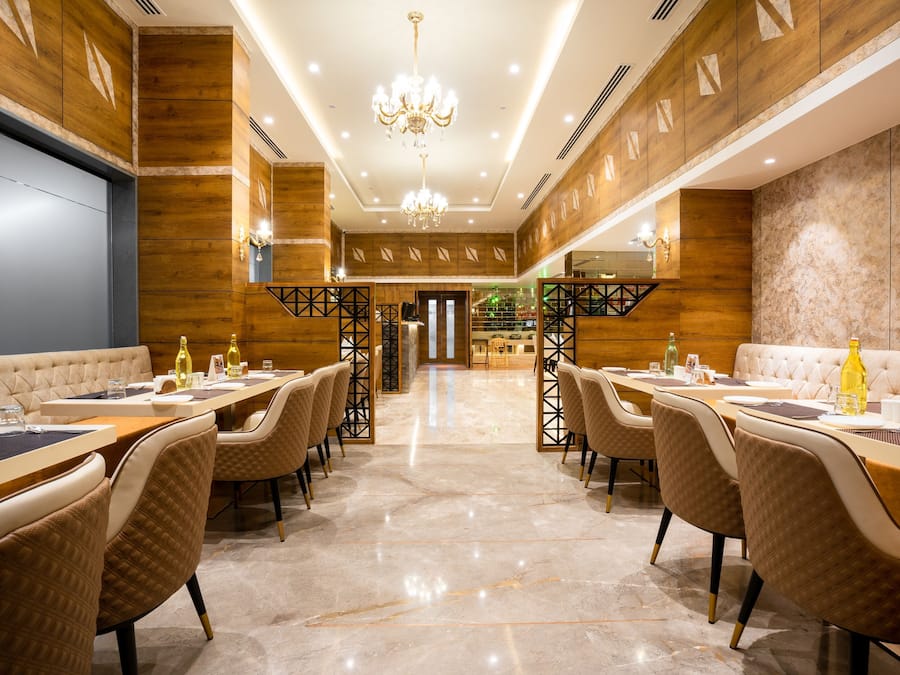 Breakfast, lunch and dinner served