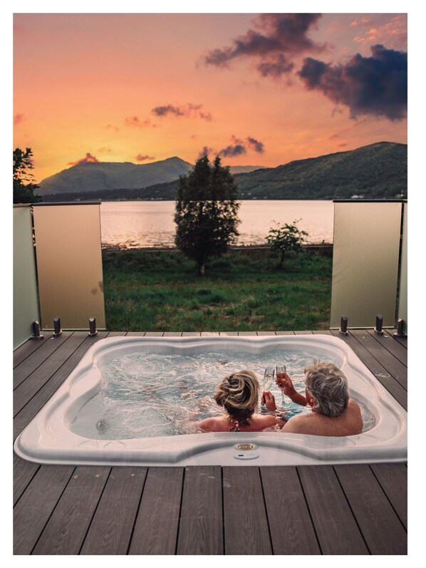 Bathtub spa outdoor