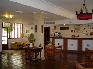 Bar (en la propiedad)