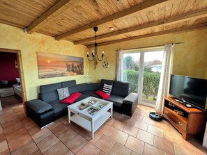 Ferienhaus, 3 Schlafzimmer | Wohnzimmer | Flachbildfernseher, Kamin, Fußbodenheizung