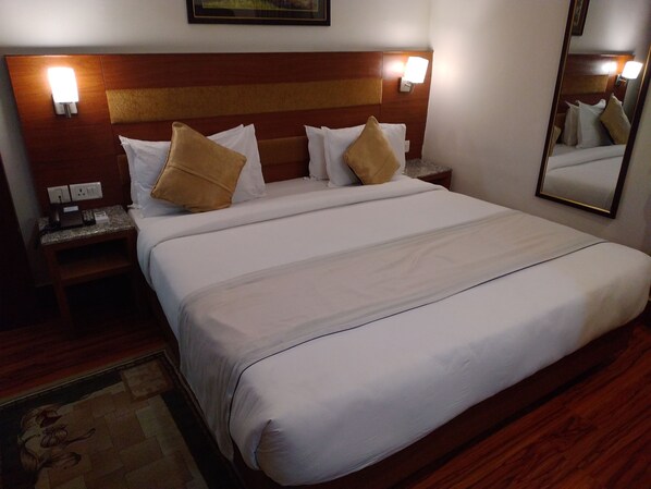 Habitación doble Deluxe | Escritorio y wifi gratis