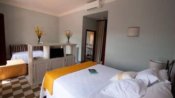 Literie de qualité supérieure, minibar, ameublement personnalisé