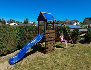 Children’s play area – outdoor