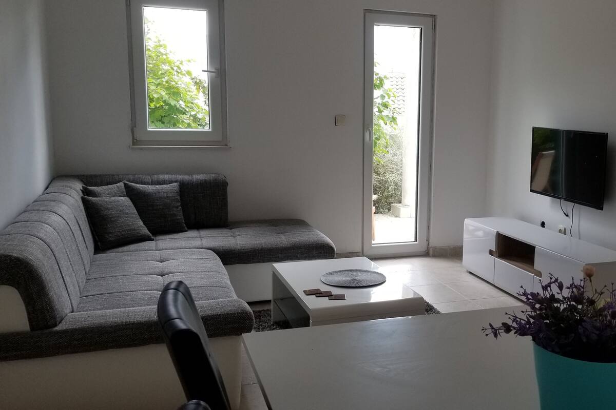 Apartment, 1 Bedroom, Ground Floor | Living room | LED TV