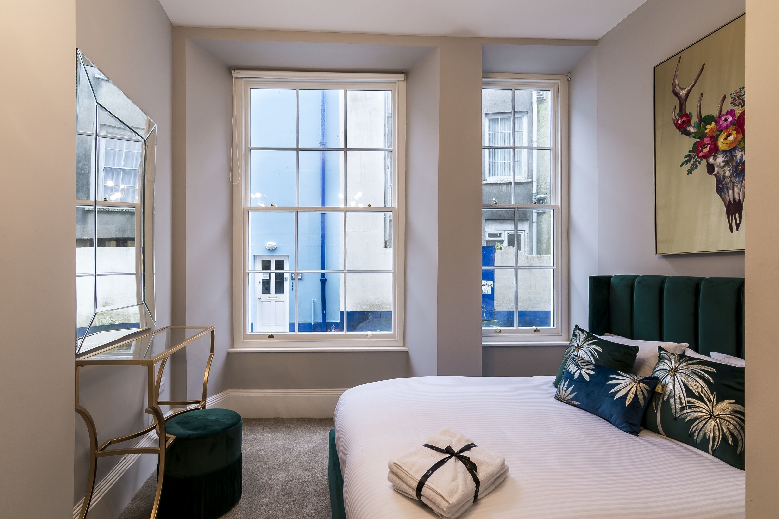 Căn hộ (2 Bedrooms) | 2 phòng ngủ, bàn ủi/dụng cụ ủi quần áo 