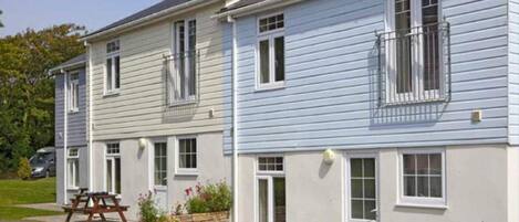 واجهة المنشأة