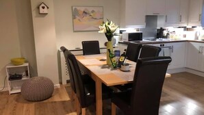 Hus, 4 soverom | Spiseområde på rommet
