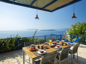 Outdoor dining - Villa Careva - Beautiful Cozy and Luxury Villa (Sivota, Lefkada)