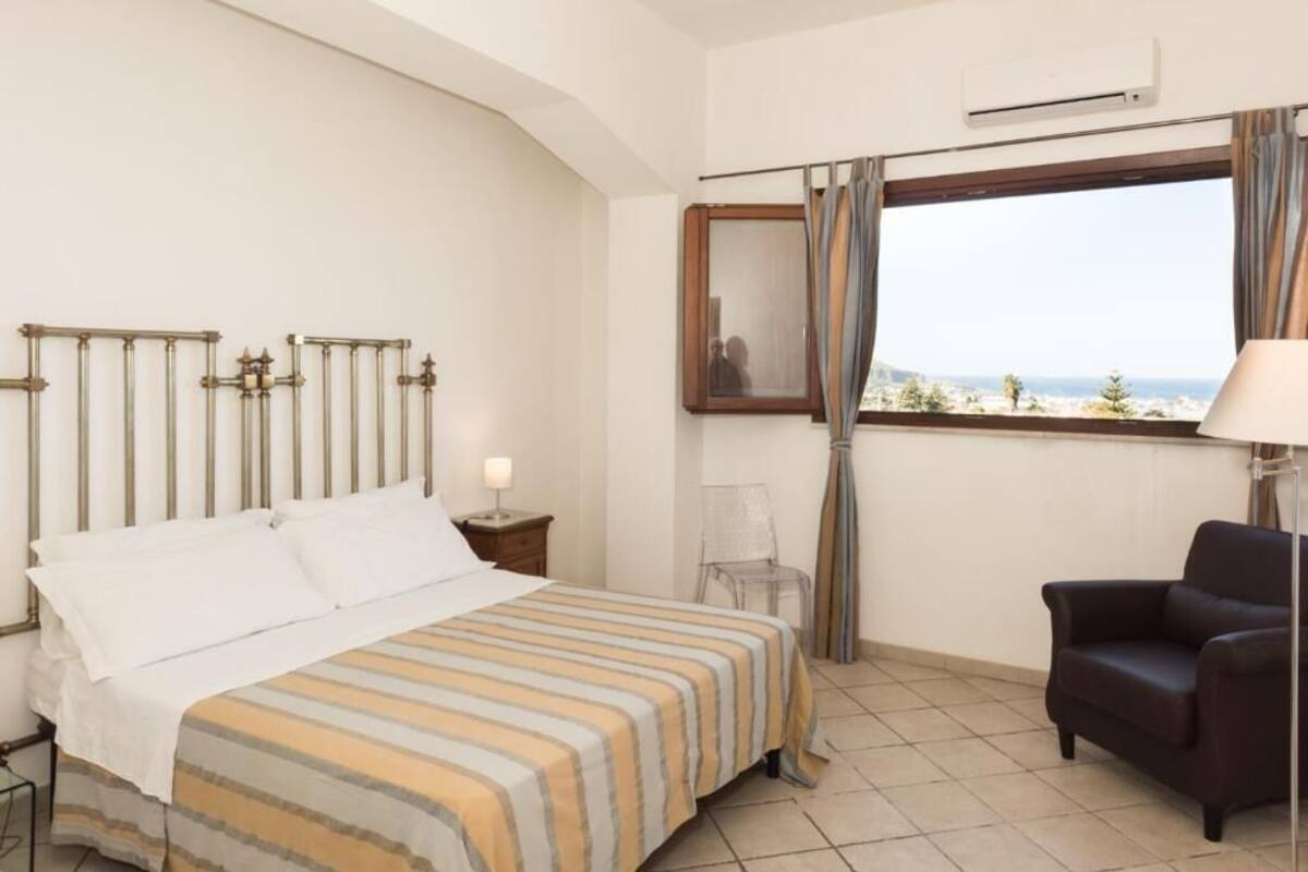 Desk, blackout curtains, free WiFi, bed sheets