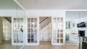 Interior - 4 BDR Wilton Mews House By The Residences (London)