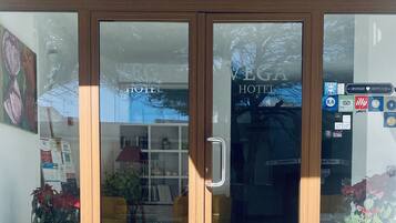 Entrée de l’hébergement