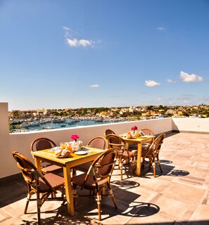 Free daily local cuisine breakfast