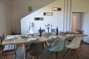 Dining - "Paradise Found" Stunning Rural Setting - Pure Peace and Quiet 100% Guaranteed! (Ordan-Larroque)