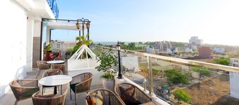 Emerald Ocean Hotel