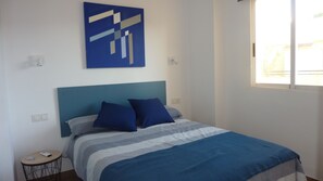 Premium-Apartment, 3 Schlafzimmer | 3 Schlafzimmer, Zimmersafe, Verdunkelungsvorhänge, Bügeleisen/Bügelbrett