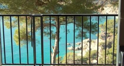 STUDIOS FACE À LA MER - Cala Llevado 03