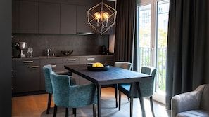 Lyxpenthouse - 1 kingsize-säng med bäddsoffa - terrass | Vardagsrum | 43-tums smart-tv med digitalkanaler, tv och golvvärme