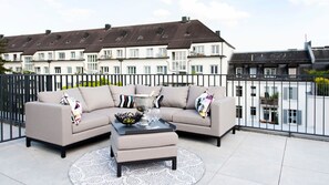 奢华顶层房, 1 张特大床和 1 张沙发床, 露台 | 露台