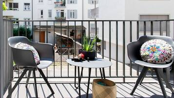 Studio Sénior, 1 trÚs grand lit et 1 canapé-lit, balcon | Balcon