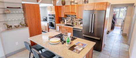 Apartment, 3 Schlafzimmer | Eigene Küche | Kühlschrank, Mikrowelle, Ofen, Geschirrspüler