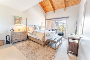 Condo, 3 Bedrooms