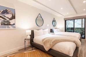 Condo, 2 Bedrooms