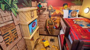 Premium bedding, memory-foam beds, in-room safe, blackout curtains - LEGOLAND Hotel Dubai (Dubai)