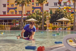Outdoor pool - LEGOLAND Hotel Dubai (Dubai)