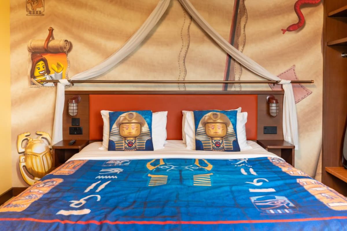 Phòng Suite dành cho gia đình (ADVENTURE Fully Themed Family Suite) | Bộ đồ giường cao cấp, nệm cao su hoạt tính (memory foam) 