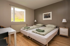 Room - Móar Guesthouse (Hvalfjarðarsveit)