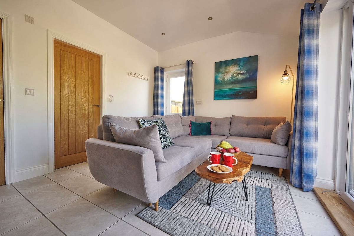Luxury Cabin, Shared Bathroom (Bracken Barn) | Lounge
