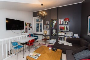 Living area - StayPlus Two-Storey Apt in Hip Area (Oslo)