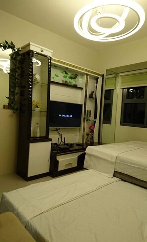 1 bedroom, internet, bed sheets