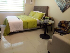 1 bedroom, internet, bed sheets