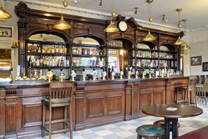 Bar (on property) - The Seven Stars (Stourbridge)